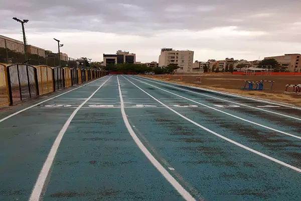 پیست دو و میدانی