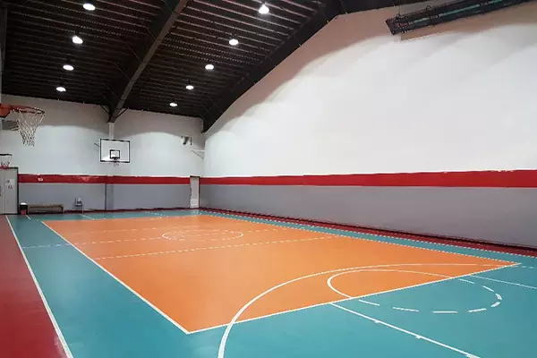سالن بسکتبال و والیبال