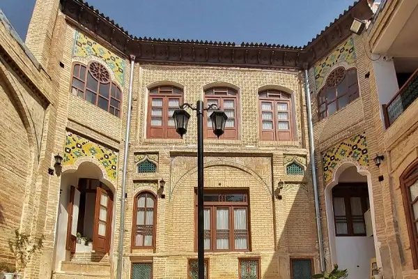 اقامتگاه سنتی عمارت بامگاه کرمانشاه