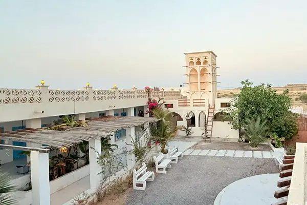 اقامتگاه بومگردی مهناد